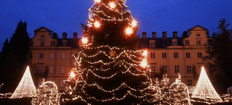Frohe Weihnachten und ein gutes neues Jahr Frohe Weihnachten und ein gutes neues Jahr